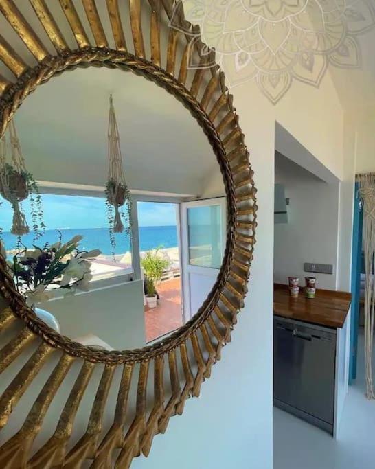 Beach Front Apartment Gibraltar Buitenkant foto